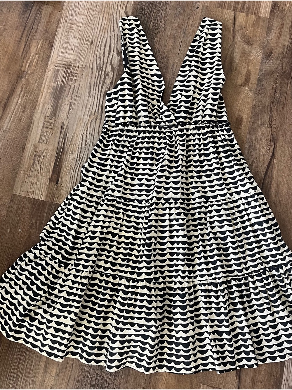 Millibon Black & White V-Neck Tiered Midi Dress